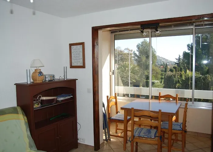 Daire Bord De Mer, Esterel